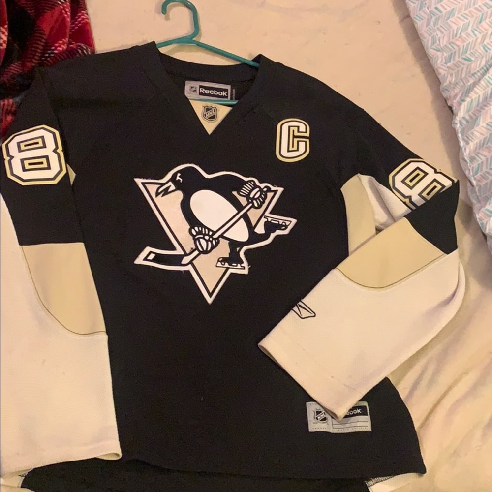 Women’s size medium Pittsburgh Penguins Jersey